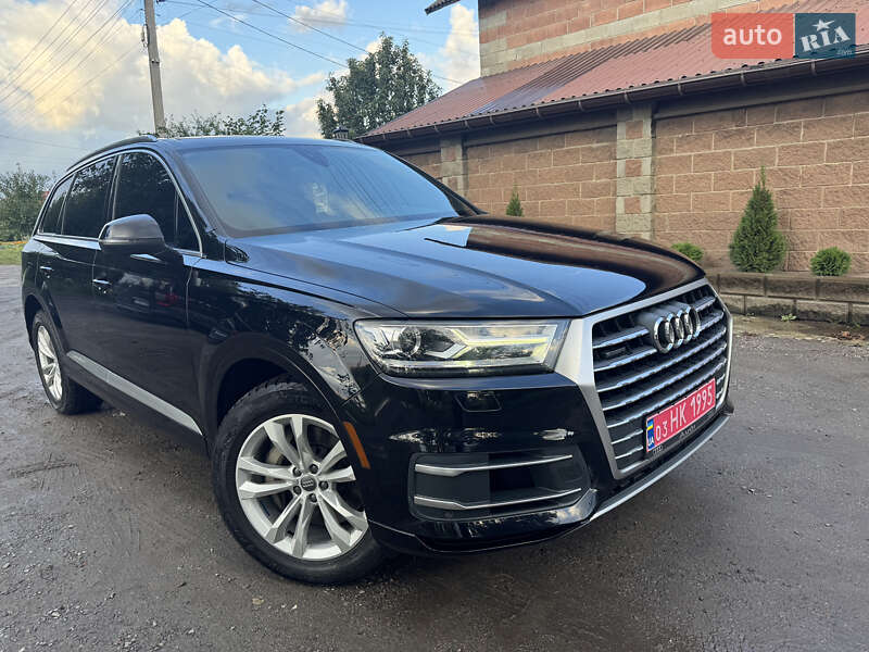 Позашляховик / Кросовер Audi Q7 2019 в Дубні