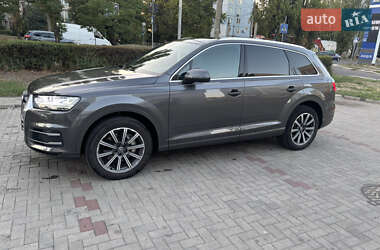 Внедорожник / Кроссовер Audi Q7 2019 в 