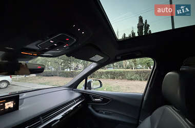 Внедорожник / Кроссовер Audi Q7 2019 в 
