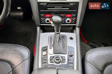 Внедорожник / Кроссовер Audi Q7 2010 в 