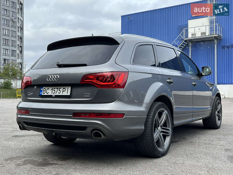Позашляховик / Кросовер Audi Q7 2014 в Львові