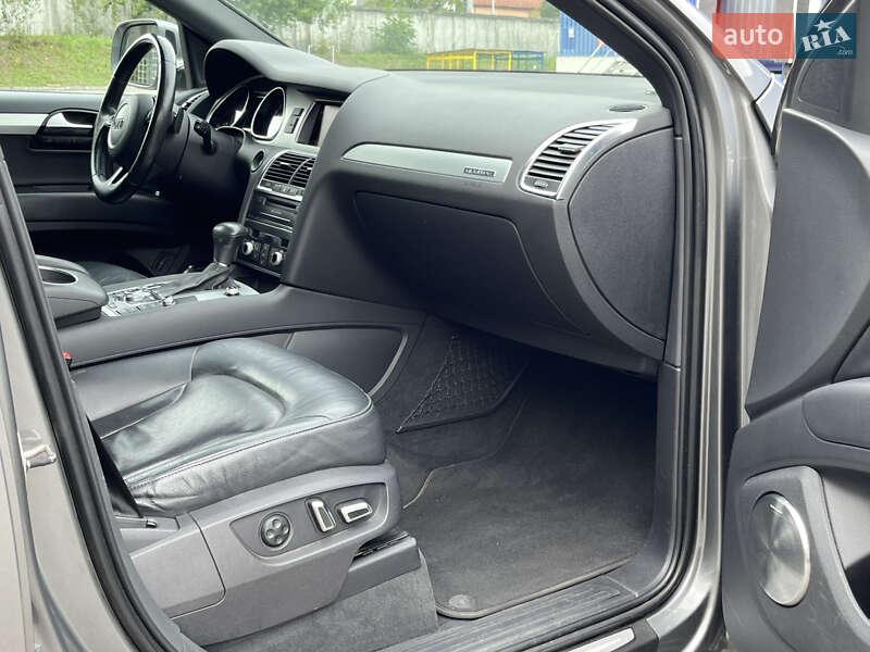 Позашляховик / Кросовер Audi Q7 2014 в Львові