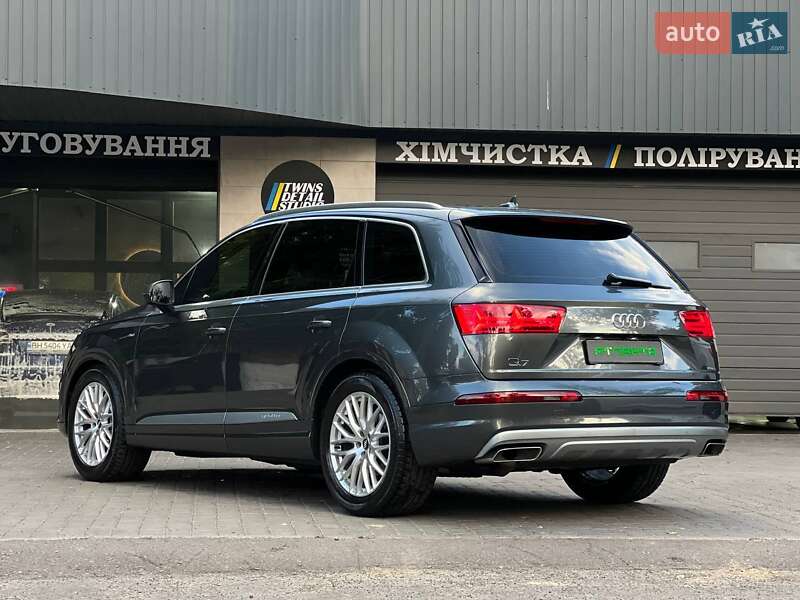 Позашляховик / Кросовер Audi Q7 2015 в Одесі фото 10 Позашляховик / Кросовер Audi Q7 2015 в Одесі