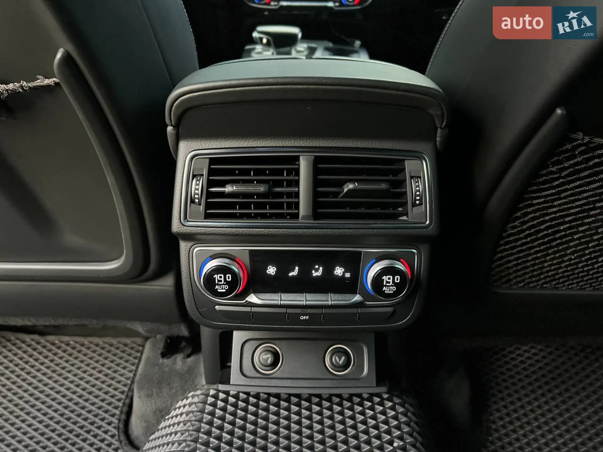 2015 Audi Q7 - мініатюра 16