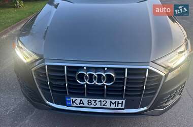 Позашляховик / Кросовер Audi Q7 2020 в 
