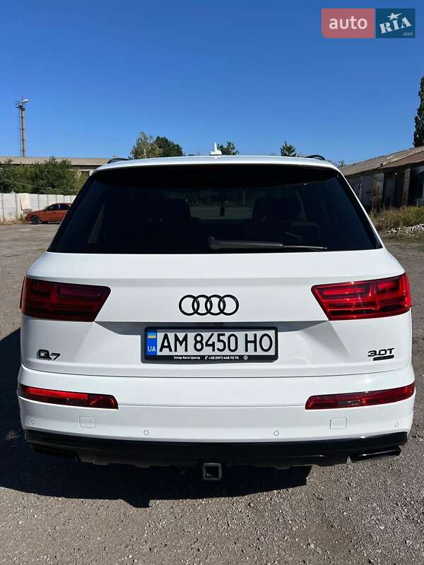 Внедорожник / Кроссовер Audi Q7 2016 в Днепре