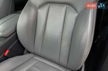 Внедорожник / Кроссовер Audi Q7 2016 в 