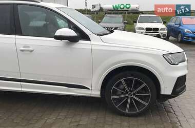 Внедорожник / Кроссовер Audi Q7 2022 в 