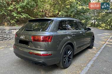 Внедорожник / Кроссовер Audi Q7 2018 в 