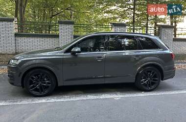 Внедорожник / Кроссовер Audi Q7 2018 в 
