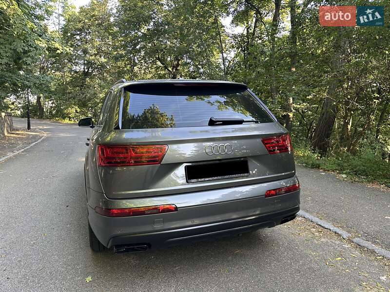 Позашляховик / Кросовер Audi Q7 2018 в Києві