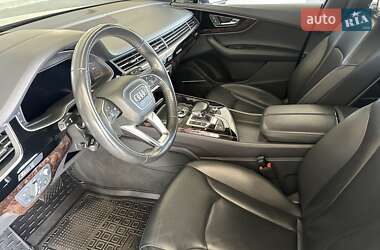 Внедорожник / Кроссовер Audi Q7 2018 в 