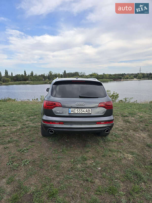 Внедорожник / Кроссовер Audi Q7 2012 в Кривом Роге