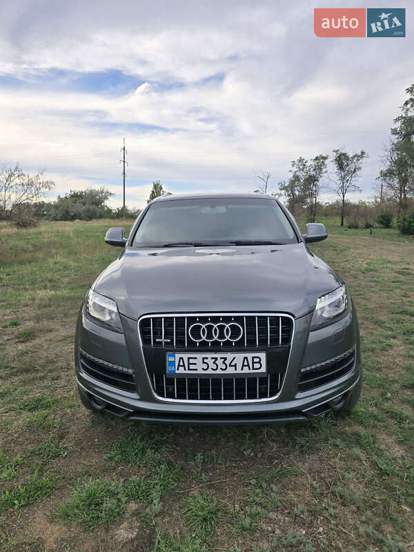 Внедорожник / Кроссовер Audi Q7 2012 в Кривом Роге