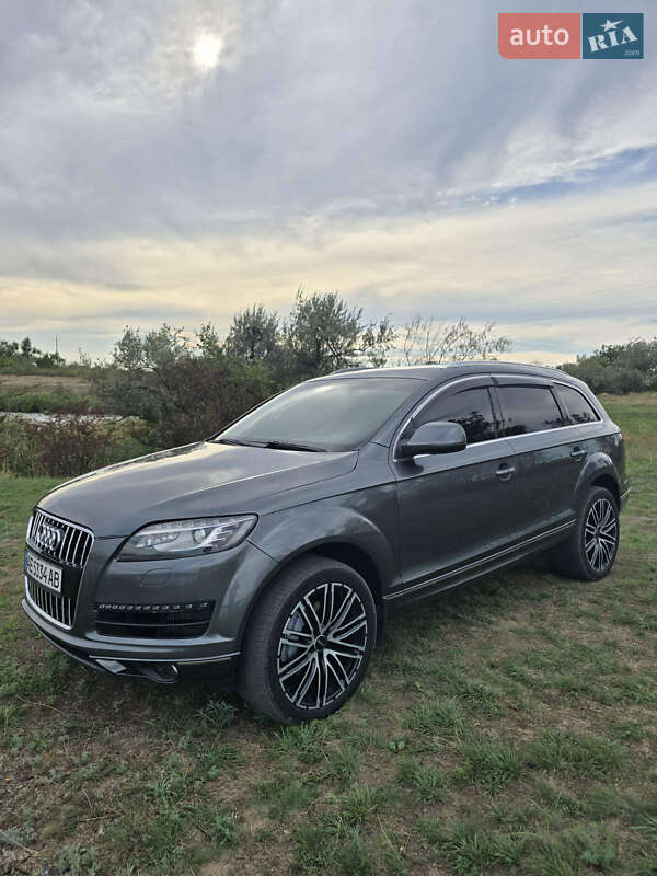 Внедорожник / Кроссовер Audi Q7 2012 в Кривом Роге