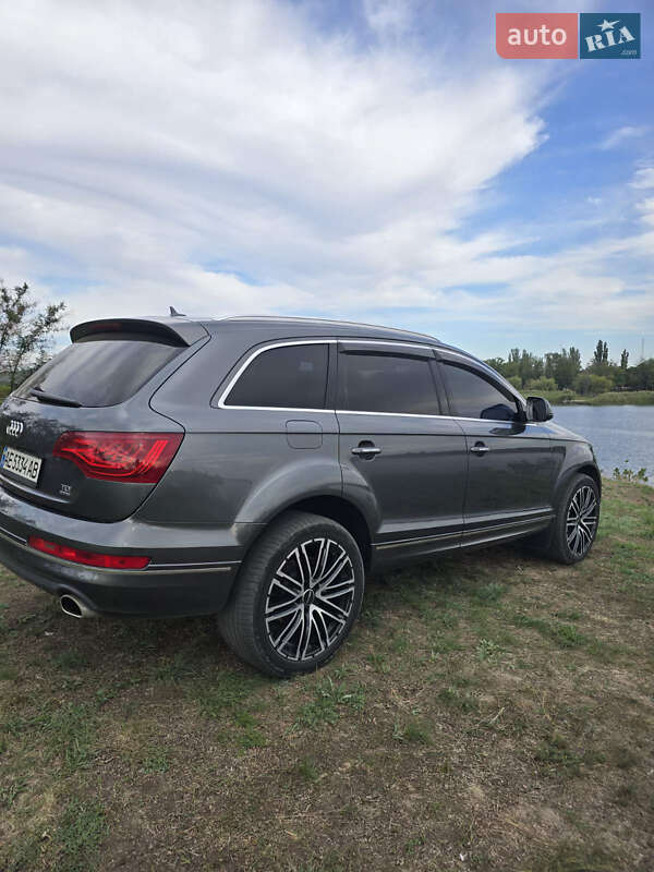 Внедорожник / Кроссовер Audi Q7 2012 в Кривом Роге