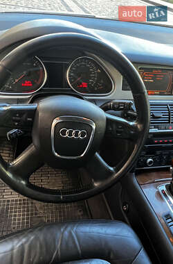 Внедорожник / Кроссовер Audi Q7 2008 в 