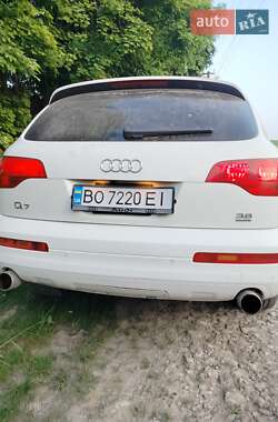Внедорожник / Кроссовер Audi Q7 2007 в 