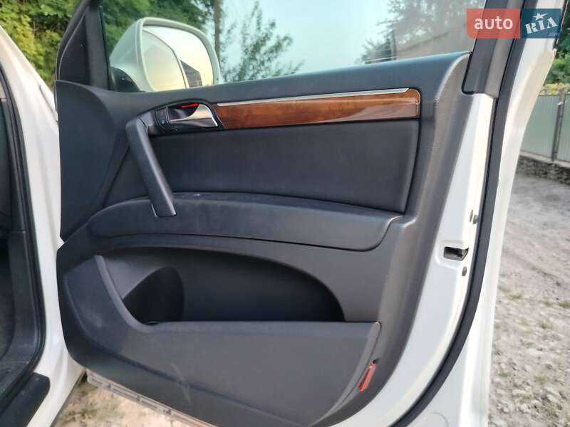 Внедорожник / Кроссовер Audi Q7 2007 в Тернополе