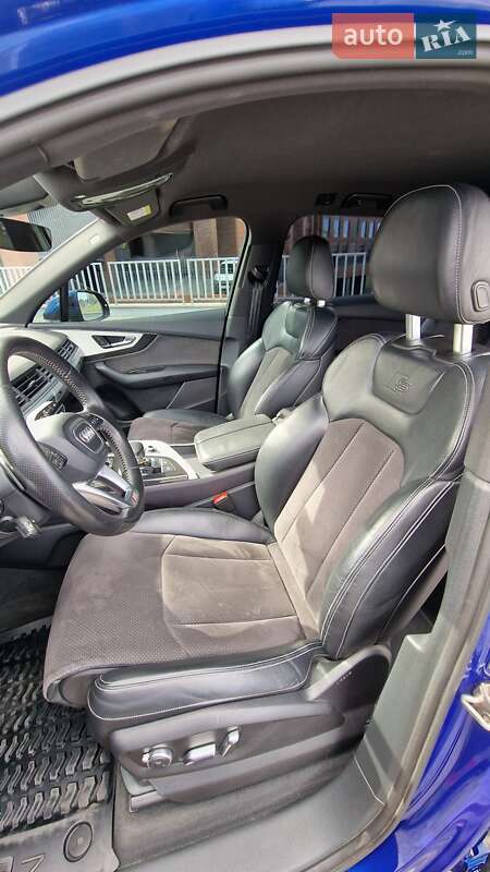 Позашляховик / Кросовер Audi Q7 2017 в Дніпрі фото 28 Позашляховик / Кросовер Audi Q7 2017 в Дніпрі