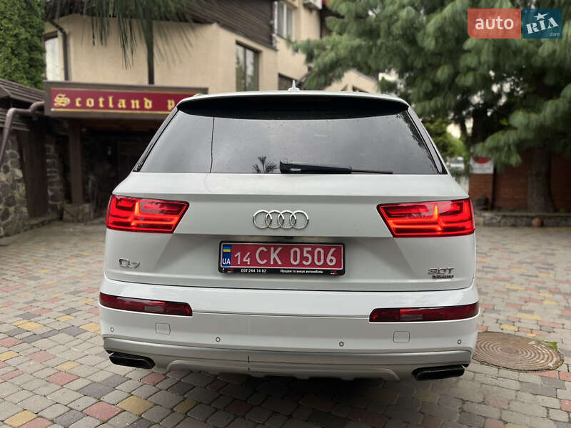 Внедорожник / Кроссовер Audi Q7 2016 в Хмельницком