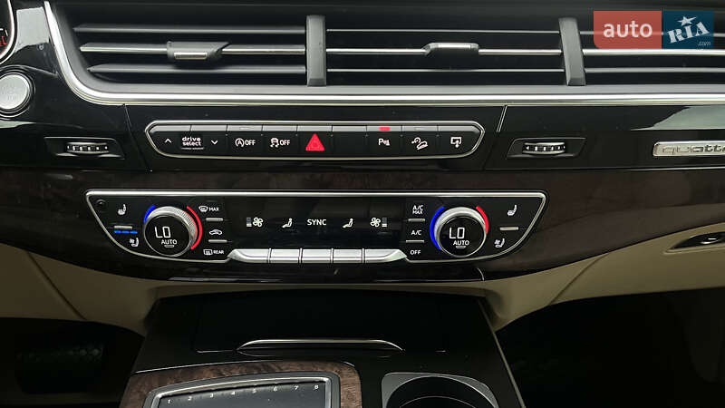 Внедорожник / Кроссовер Audi Q7 2016 в Хмельницком