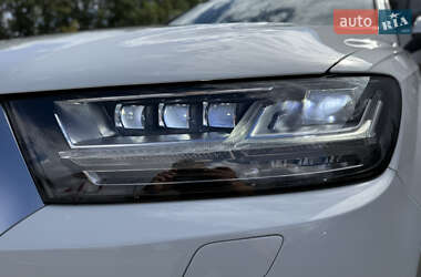 Внедорожник / Кроссовер Audi Q7 2016 в 