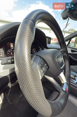 Внедорожник / Кроссовер Audi Q7 2016 в 