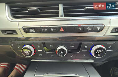 Внедорожник / Кроссовер Audi Q7 2016 в 