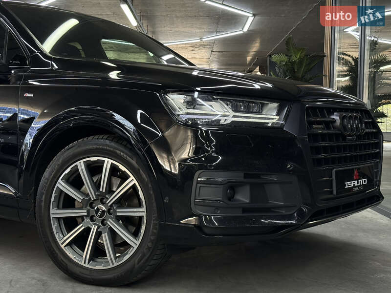 Позашляховик / Кросовер Audi Q7 2017 в Одесі