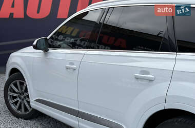 Позашляховик / Кросовер Audi Q7 2018 в 