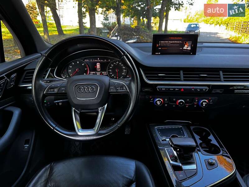 Позашляховик / Кросовер Audi Q7 2016 в Києві