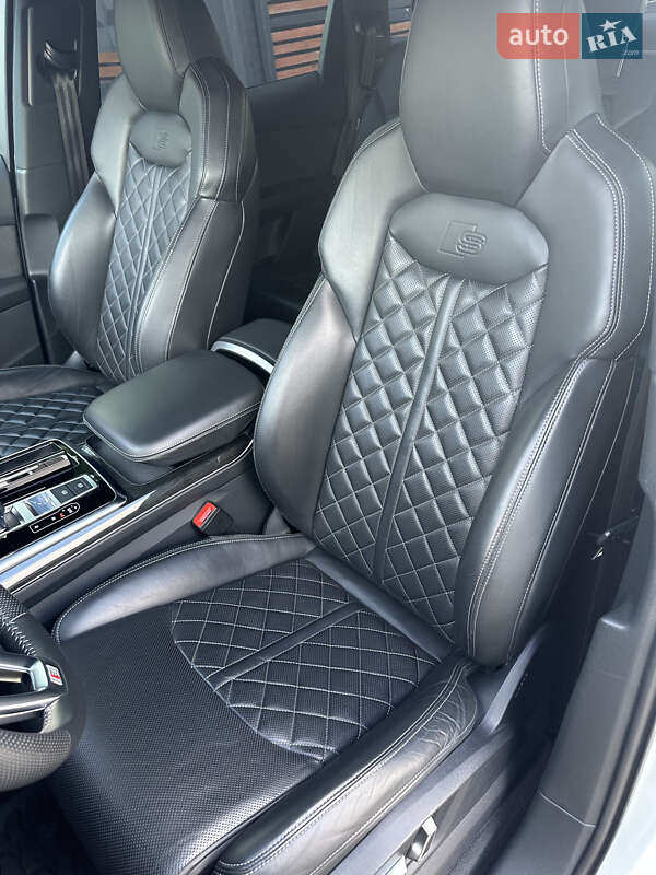Позашляховик / Кросовер Audi Q7 2020 в Дунаївцях