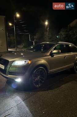 Внедорожник / Кроссовер Audi Q7 2012 в 