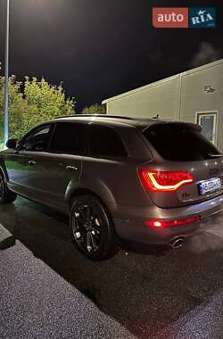 Внедорожник / Кроссовер Audi Q7 2012 в 