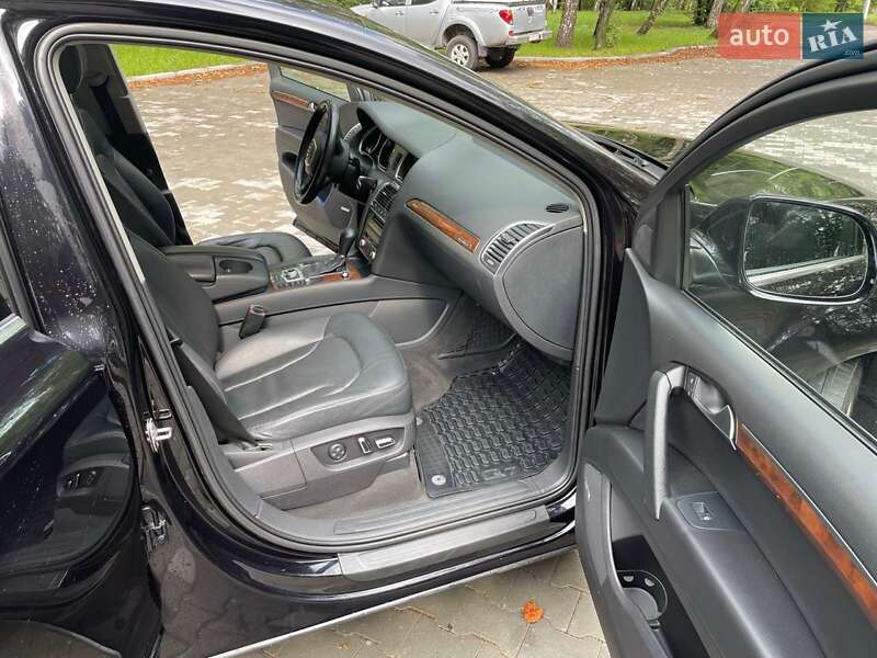 Позашляховик / Кросовер Audi Q7 2011 в Тернополі