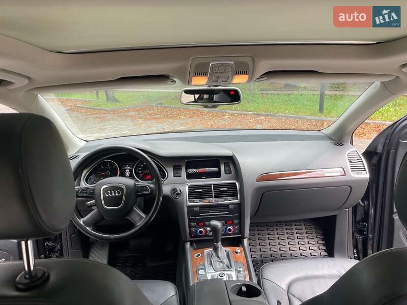 Позашляховик / Кросовер Audi Q7 2011 в Тернополі