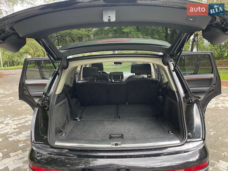 Позашляховик / Кросовер Audi Q7 2011 в Тернополі