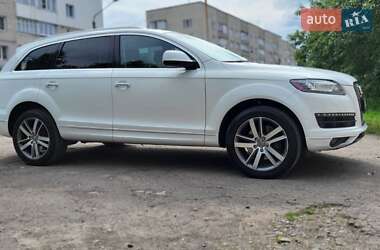 Позашляховик / Кросовер Audi Q7 2015 в 