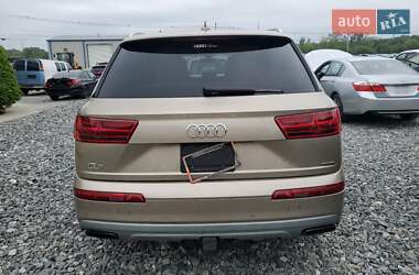 Позашляховик / Кросовер Audi Q7 2019 в 