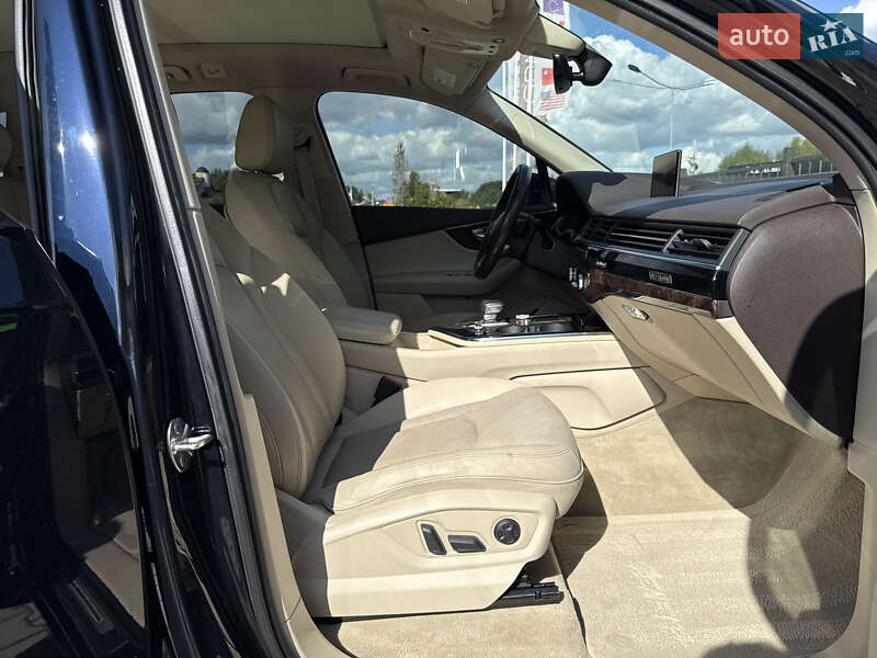 Внедорожник / Кроссовер Audi Q7 2017 в Львове