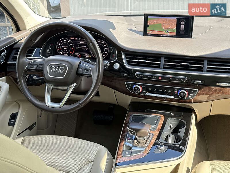 Внедорожник / Кроссовер Audi Q7 2017 в Львове