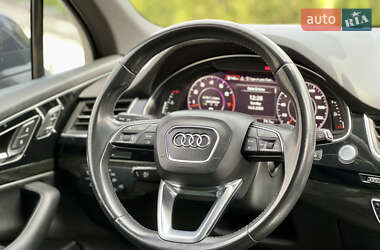 Позашляховик / Кросовер Audi Q7 2016 в 