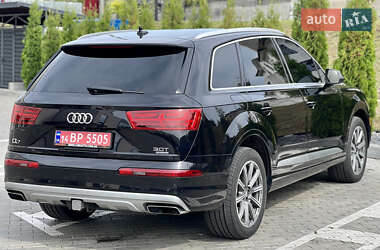 Позашляховик / Кросовер Audi Q7 2016 в 