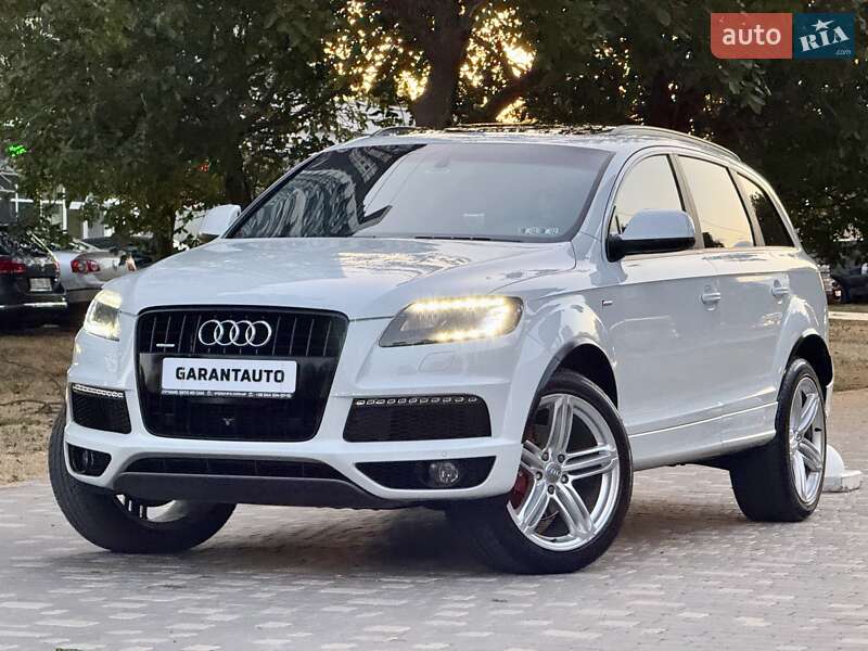 Позашляховик / Кросовер Audi Q7 2014 в 