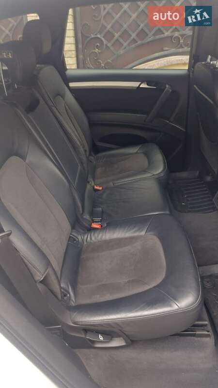 Позашляховик / Кросовер Audi Q7 2010 в Мукачевому