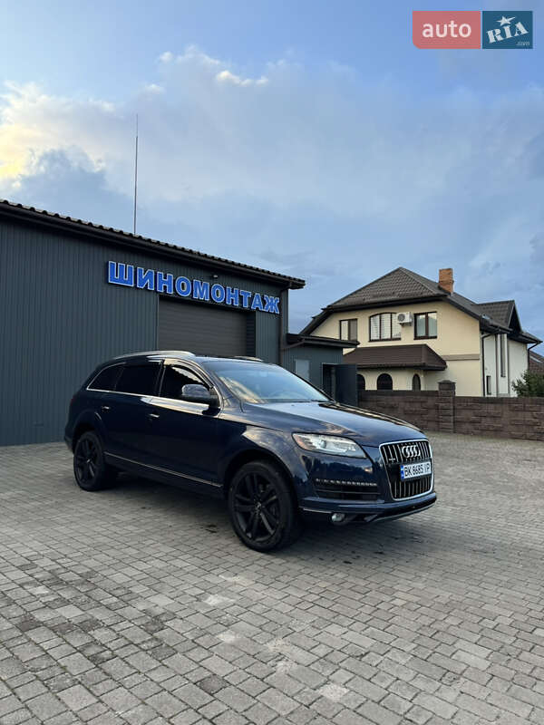 Позашляховик / Кросовер Audi Q7 2012 в Сарнах