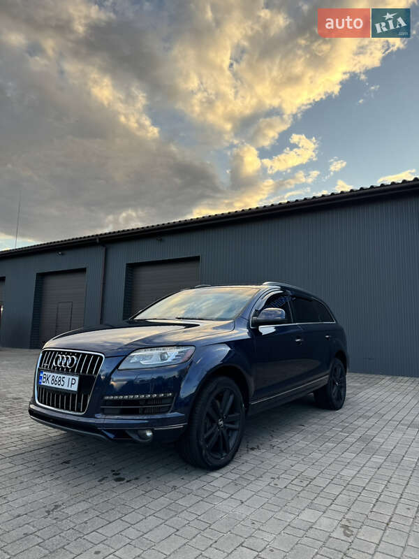 Позашляховик / Кросовер Audi Q7 2012 в Сарнах