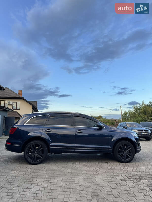 Позашляховик / Кросовер Audi Q7 2012 в Сарнах