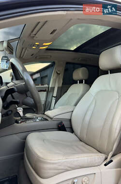 Позашляховик / Кросовер Audi Q7 2012 в 